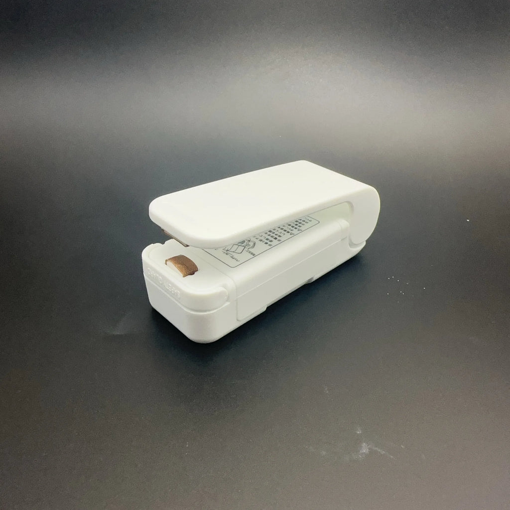 SealMate™ – Mini Handheld Bag Sealer